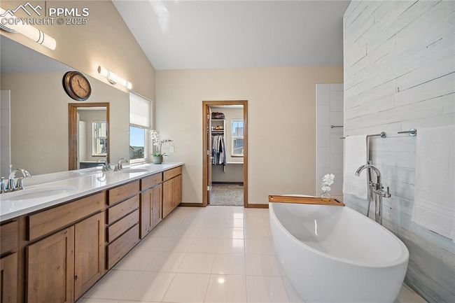 12692 Clark Peak Ct, House other with 5 bedrooms, 5 bathrooms and 6 parking in Peyton CO | Image 14