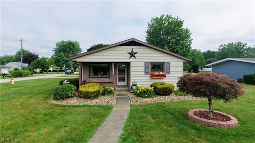 1099 Lake Rd, Conneaut, OH, 44030-1181 | Card Image