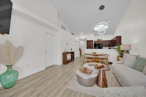 6469 Melody Rose Ave, Las Vegas, NV, 89108-7345 | Card Image