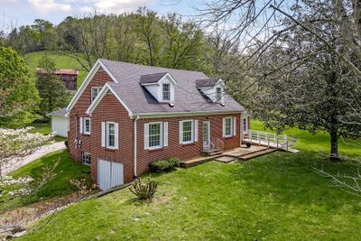 2776 Jennings Creek Hwy, Home with 3 bedrooms, 2 bathrooms and null parking in Whitleyville TN | Image 2