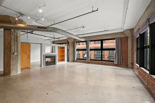 204-1619 Washington Ave, Saint Louis, MO, 63103-1811 | Card Image