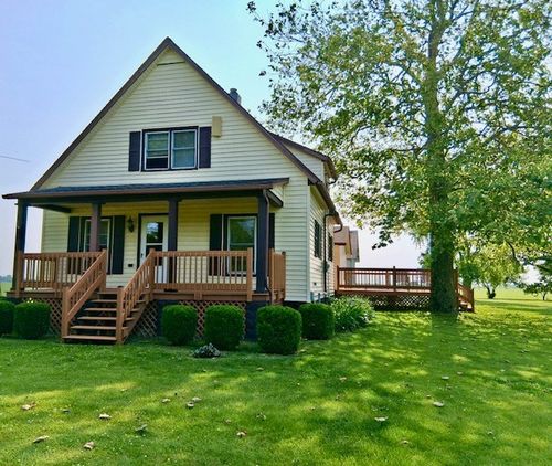 40747 N 1830 East Rd, Hoopeston, IL, 60942-6160 | Card Image