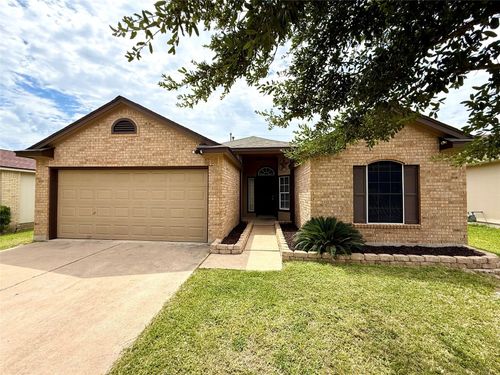 213 Summerside Ave, Lockhart, TX, 78644-4548 | Card Image