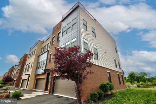 23575 Hopewell Manor Ter, ASHBURN, VA, 20148-8179 | Card Image