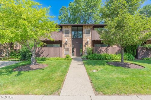 9-3245 Mayfield Road, Cleveland Heights, OH, 44118 | Card Image