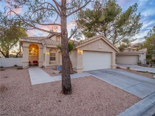 2521 Seascape Dr, Las Vegas, NV, 89128-6817 | Card Image