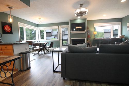 42-7 Pine Tree Way, Waterville Valley, NH, 03215-7055 | Card Image