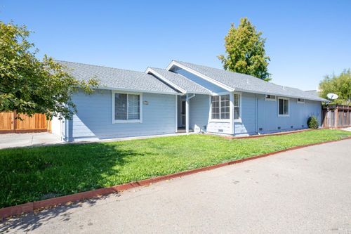 1621 Woodhue Ave, Santa Rosa, CA, 95403-7913 | Card Image