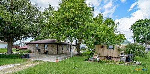 1495 W Bayshore Dr, Palacios, TX, 77465 | Card Image