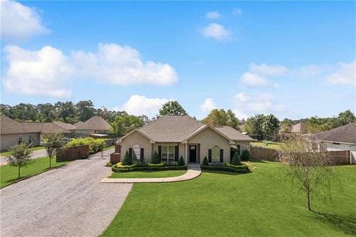 16518 M P Planche Rd, Covington, LA, 70435-5769 | Card Image