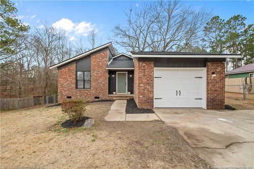 6926 Melbourne Dr, Fayetteville, NC, 28314-1110 | Card Image