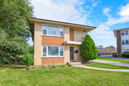 2-11015 S Lloyd Dr, Worth, IL, 60482-1573 | Card Image