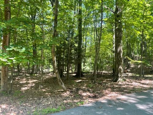 4 West Road, Brunswick, NY, 12180 | Card Image