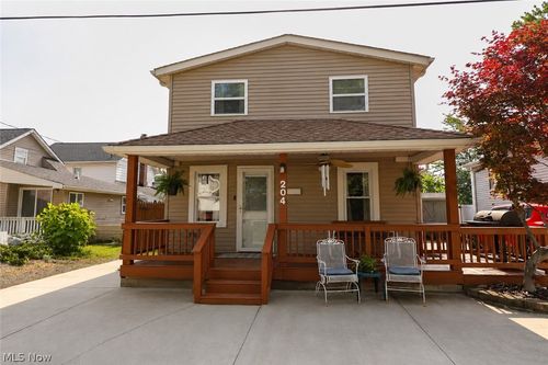 204 House Ct, Fairport Harbor, OH, 44077-5770 | Card Image