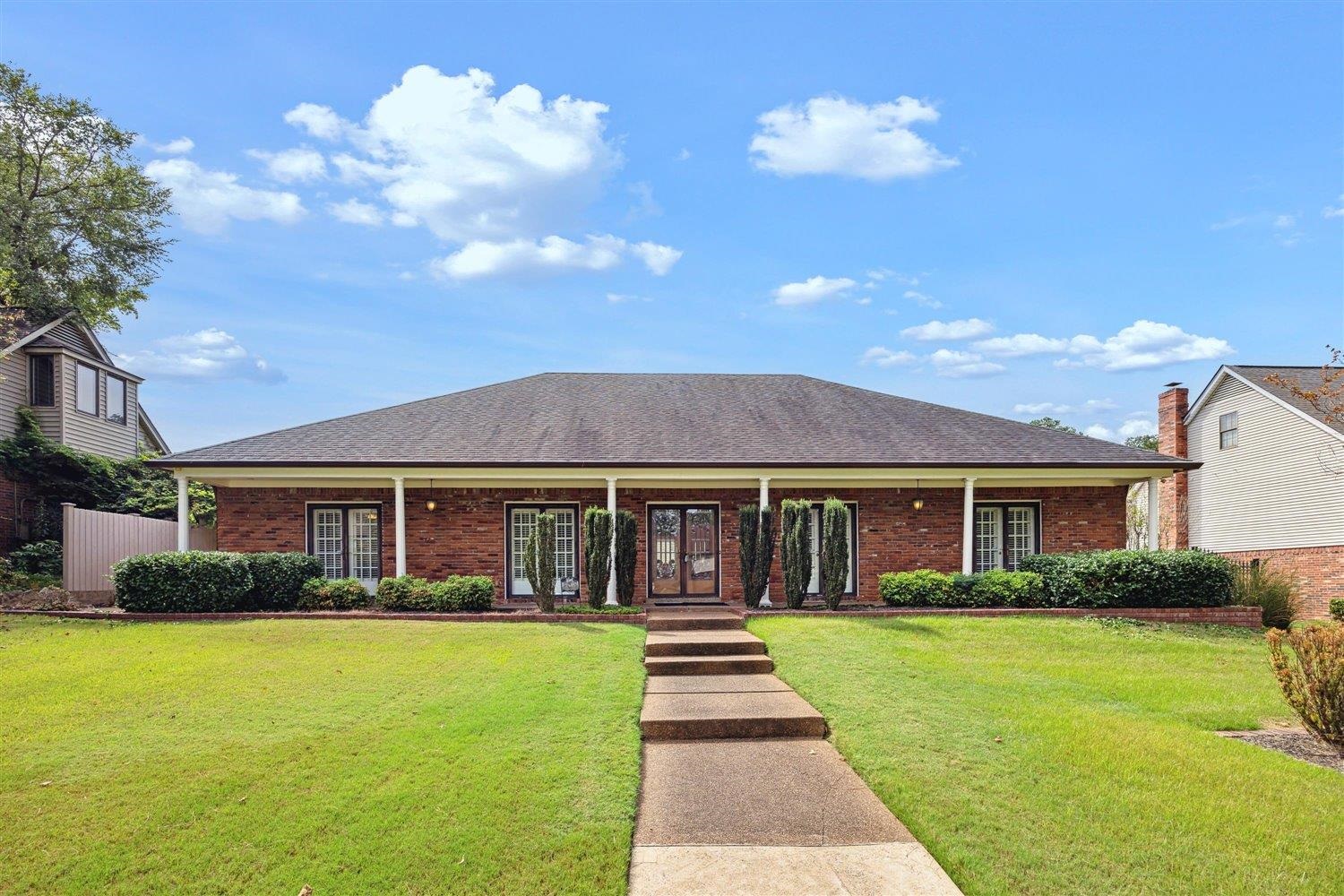 Dogwood Trail Dr, Germantown, TN 38139