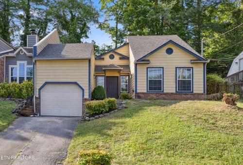7658 Chatham Cir, Knoxville, TN, 37909-1707 | Card Image