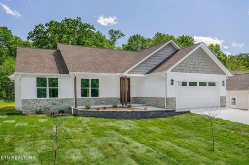 386 Saint George Dr, Crossville, TN, 38558 | Card Image