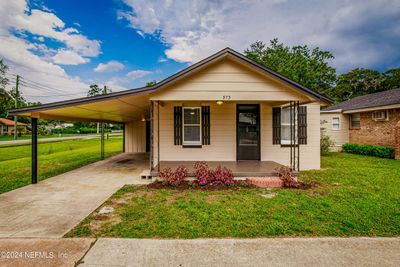 373 6 Th Street, House other with 2 bedrooms, 1 bathrooms and null parking in Macclenny FL | Image 2