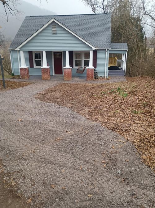 208 Mountain Rd, Luttrell, TN, 37779-3010 | Card Image