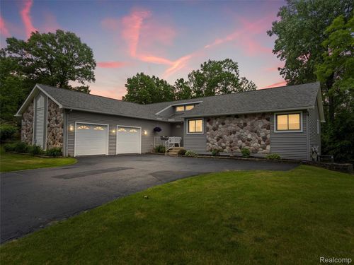 4960 Paula Ave, Clarkston, MI, 48346-2663 | Card Image
