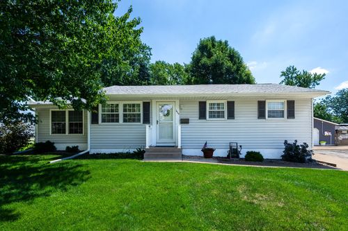 3419 Wakonda Drive, Bettendorf, IA, 52722 | Card Image