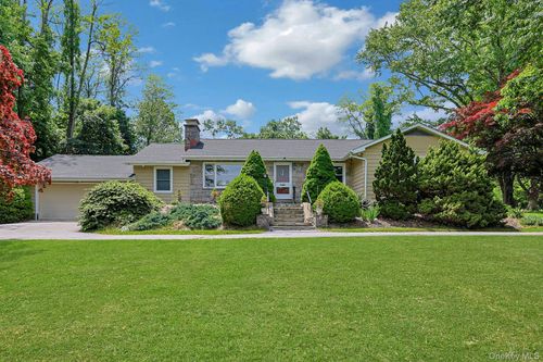 3 Meadow Park Rd, Baldwin Place, NY, 10505-1007 | Card Image