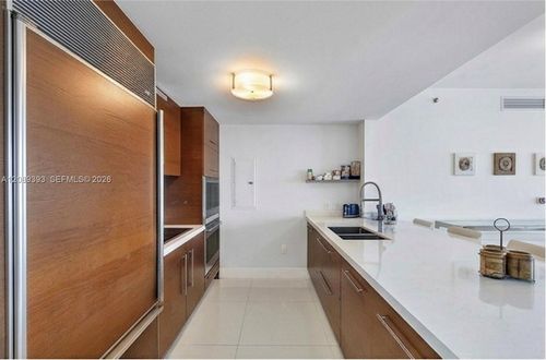3905-465 Brickell Ave, Miami, FL, 33131-4016 | Card Image
