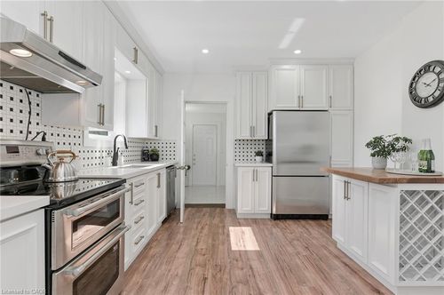 164 Wilson St, Hamilton, ON, L8R1E2 | Card Image