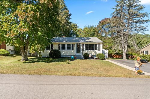 50 Litzen Rd, North Smithfield, RI, 02896-7911 | Card Image