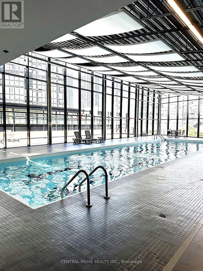 210 - 2910 Highway 7 Road, Condo with 2 bedrooms, 1 bathrooms and 1 parking in Vaughan (Concord) ON | Image 30
