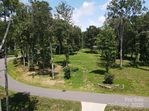 105 Annabelle Linn Dr, Fairview, NC, 28730-0287 | Card Image