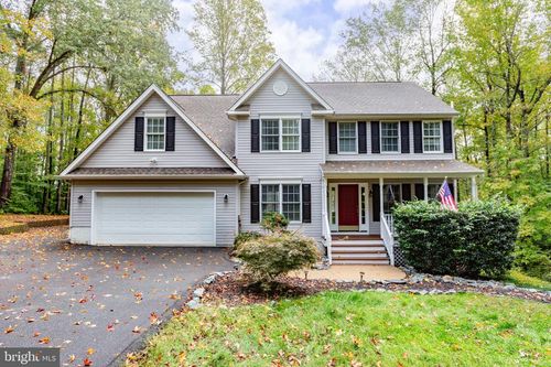 300 Sandy Ridge Rd, Fredericksburg, VA, 22405-3550 | Card Image