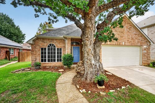 3841 Centenary Dr, Denton, TX, 76210-8728 | Card Image