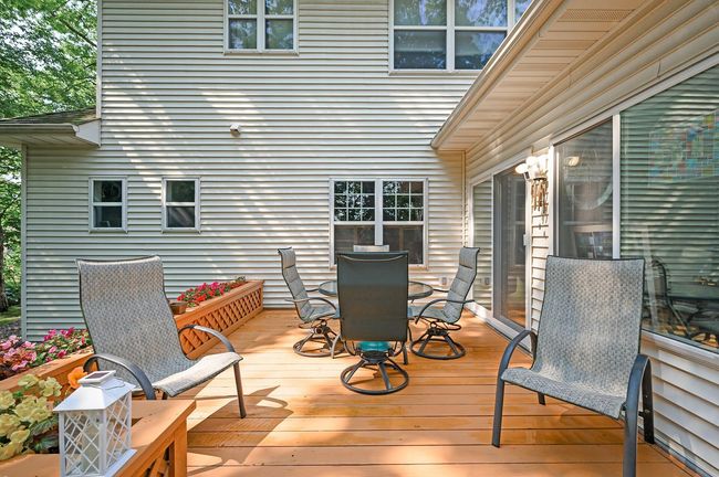 Deck | Image 28