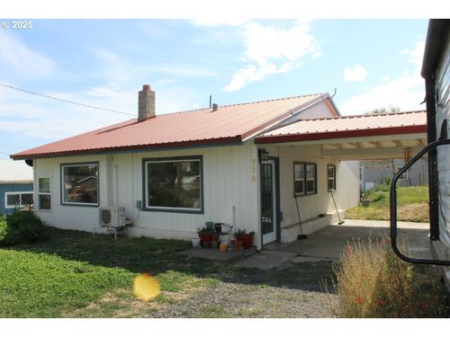715 Sw 15th St, Pendleton, OR, 97801-2709 | Card Image