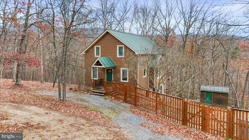 1944 Crossings View Rd, PAW PAW, WV, 25434-8720 | Card Image