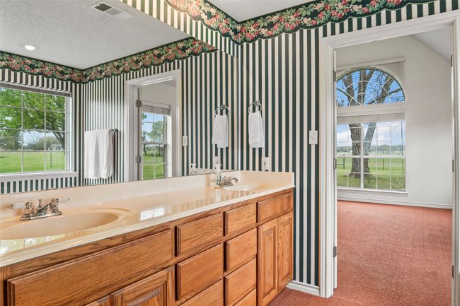 891 County Road 223, House other with 3 bedrooms, 3 bathrooms and null parking in Collinsville TX | Image 19