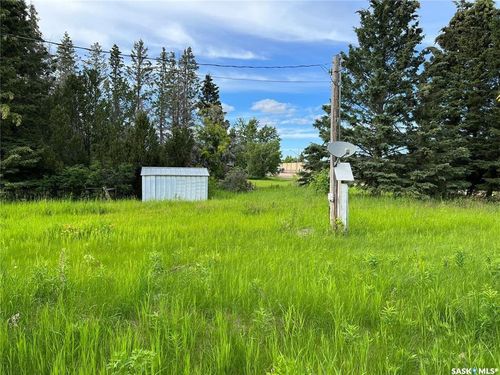 112 &amp; 114 2 Ave Ne, Dorintosh, SK, S0M0E6 | Card Image