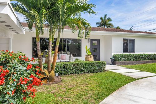 7700 Pine Tree Ln, Lake Clarke Shores, FL, 33406-7834 | Card Image