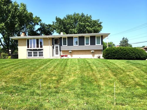 560 Lincoln St, Roselle, IL, 60172-1003 | Card Image