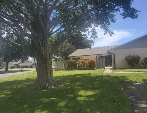 8173 Ambach Way, Hypoluxo, FL, 33462-6152 | Card Image