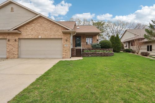 734 8th Street, Prairie Du Sac, WI, 53578 | Card Image