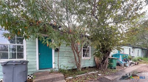 1605 E Goodwin Ave, Victoria, TX, 77901-7085 | Card Image