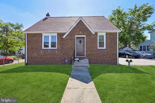 6104 Highland Ave, PENNSAUKEN, NJ, 08110-6009 | Card Image