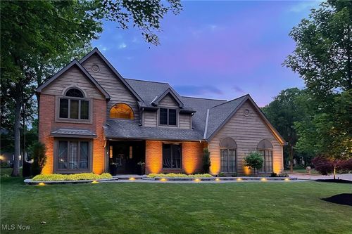 5502 Quail Run, North Olmsted, OH, 44070-3980 | Card Image
