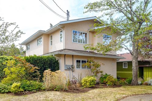 1581 Denman St, Victoria, BC, V8R1X8 | Card Image