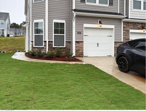 1428 Amberview Ln, Kernersville, NC, 27284-6776 | Card Image