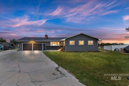 107 Rainbow Cir, Buhl, ID, 83316-1241 | Card Image