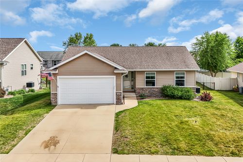 415 Saddleback Rd, Marion, IA, 52302-4788 | Card Image