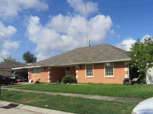 3612 Rosetta Dr, Chalmette, LA, 70043-1475 | Card Image